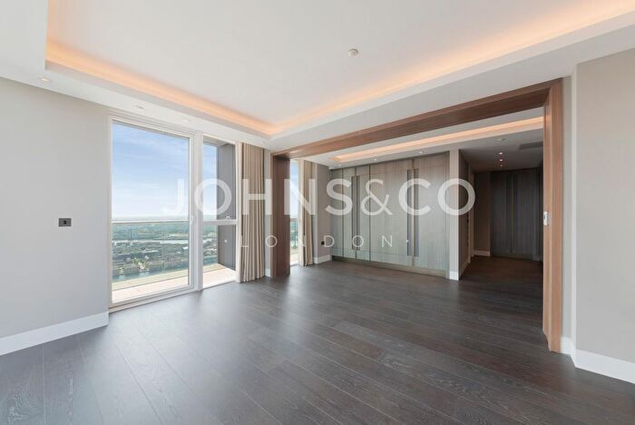 3 Bedroom Flat To Rent In Maine Tower, Canary Wharf, London, E14
