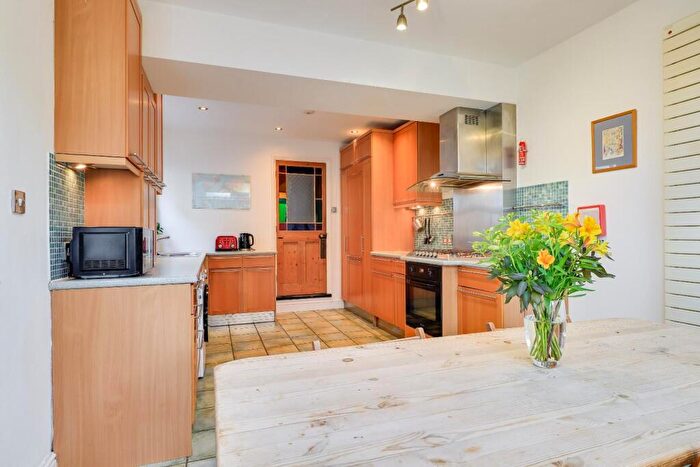 3 Bedroom Terraced House For Sale In Mawson Road, Cambridge, CB1
