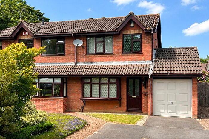 3 Bedroom Semi-Detached House For Sale In Cedar Close, Ashby-de-la-Zouch, LE65