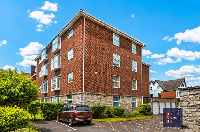 2 Bedroom Apartment For Sale In Ilminster Road, Swanage, BH19