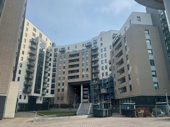 2 Bedroom Apartment To Rent In Gateway East, Leeds City Centre, LS9