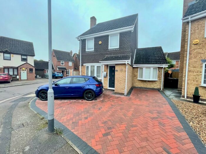 3 Bedroom House To Rent In Bowbrookvale, Luton, LU2