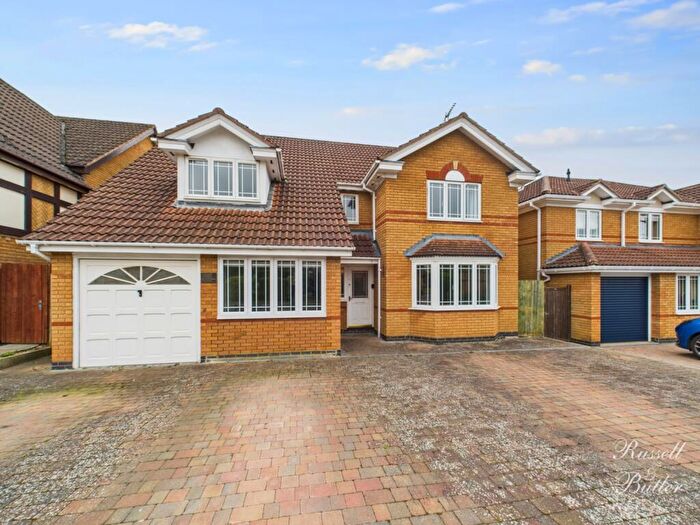 4 Bedroom Detached House For Sale In Moorhen Way, Buckingham, MK18