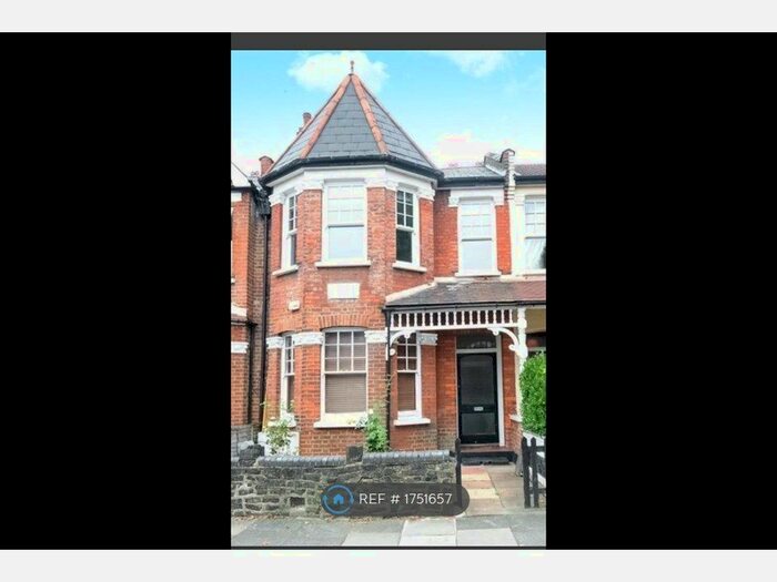 2 Bedroom Flat To Rent In Devonshire Road, London, N13