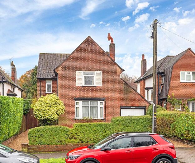 3 Bedroom Detached House For Sale In Windsor Drive, Orpington, BR6