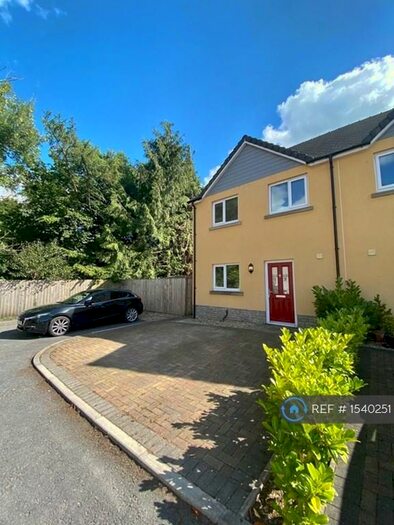 3 Bedroom Semi-Detached House To Rent In Coed Y Neuadd, Carmarthen, SA31