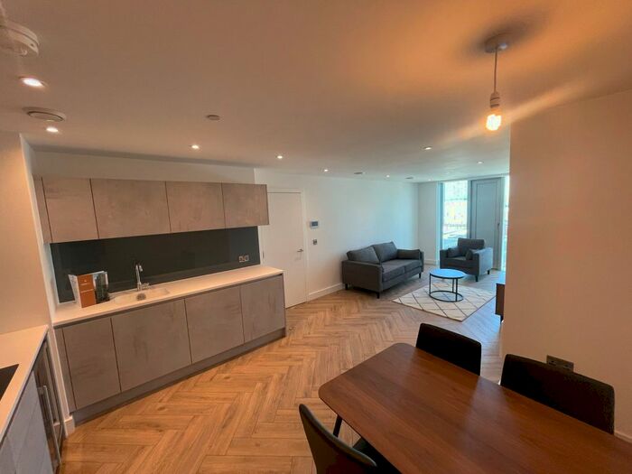 2 Bedroom Flat To Rent In Chester Road, Manchester, M15