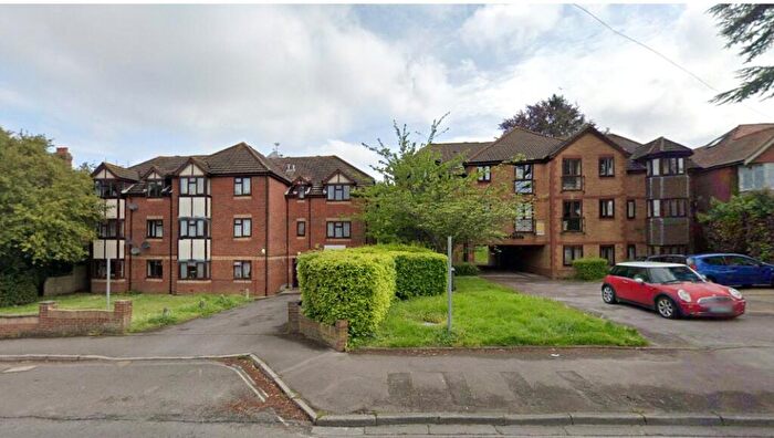 1 Bedroom Flat To Rent In Rowan Court, Cobden Avenue, SO18
