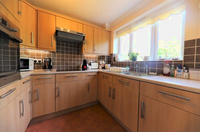 1 Bedroom Property To Rent In High Street, Rickmansworth, WD3