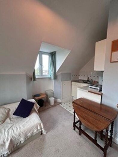 1 Bedroom Flat To Rent In Godwyn Close, Abingdon, OX14