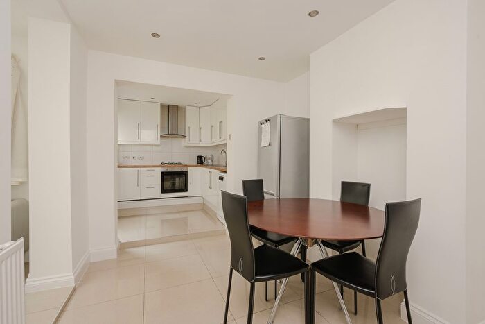 2 Bedroom Terraced House For Sale In Kingston Road, Wimbledon, London, SW19