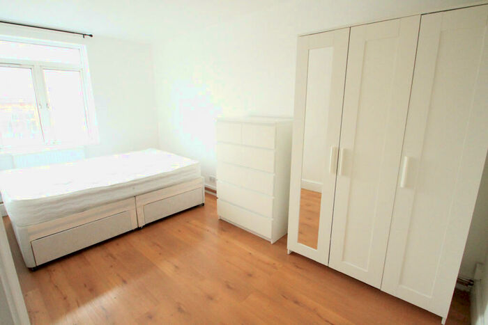 2 Bedroom Flat To Rent In Kember Street, Islington, N1