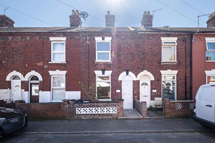 3 Bedroom Terraced House For Sale In Isaac's Road, Cobholm, Great Yarmouth, NR31