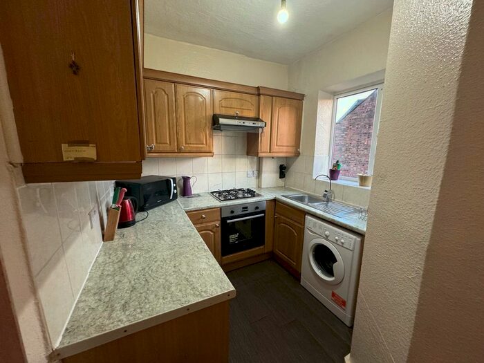 2 Bedroom Flat To Rent In Lordship Lane, London, N17