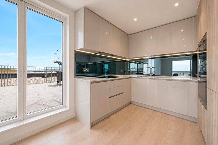 2 Bedroom Apartment To Rent In Lang Court, Hornsey High Street, London, N8
