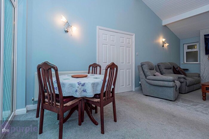 3 Bedroom Detached Bungalow For Sale In Grizedale Close, Bolton, BL1