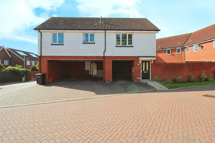 2 Bedroom Detached House For Sale In Masters Crescent, Basildon, Essex, SS15