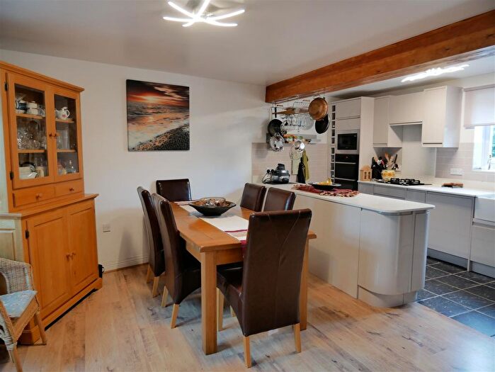 3 Bedroom Terraced House For Sale In School Road, Lansdowne Park, Calne, SN11