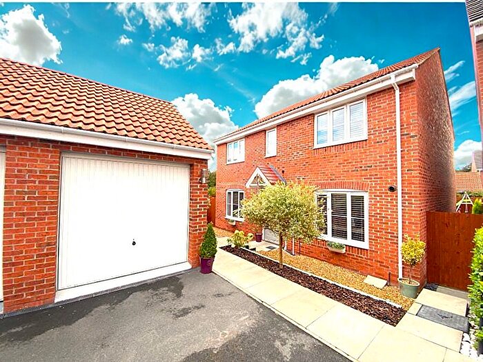 4 Bedroom Detached House For Sale In First Oak Drive, Clipstone Village, Mansfield, Nottinghamshire, NG21