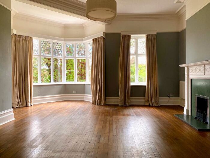 2 Bedroom Apartment To Rent In Woking, Surrey, GU22