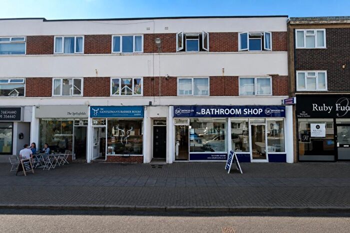 2 Bedroom Flat To Rent In High Street, Lee-on-the-Solent, Hampshire, PO13