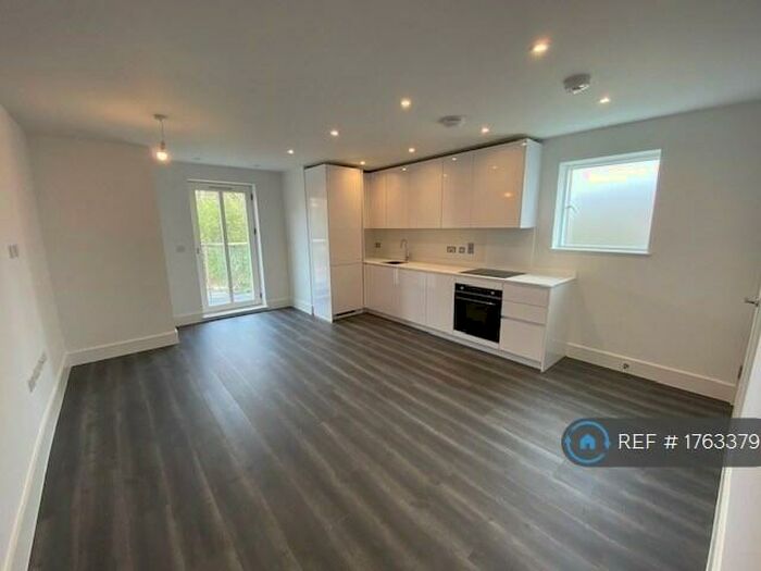 1 Bedroom Flat To Rent In Scotts Lane, Bromley, BR2