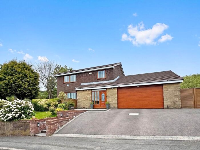 4 Bedroom Detached House For Sale In Harden Hills, Shaw, Oldham, OL2