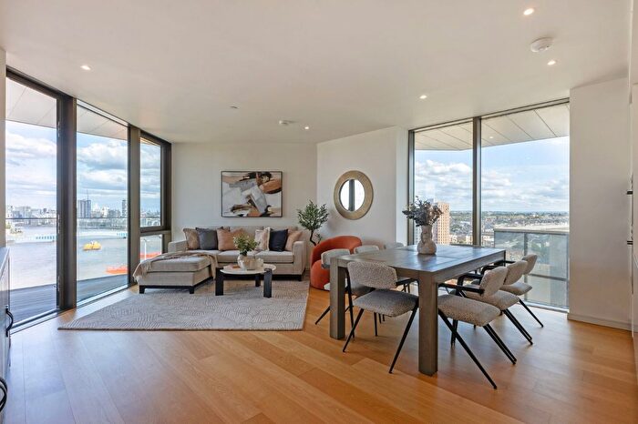 2 Bedroom Flat For Sale In Eastfields, Riverside Quarter, Wandsworth, London, SW18