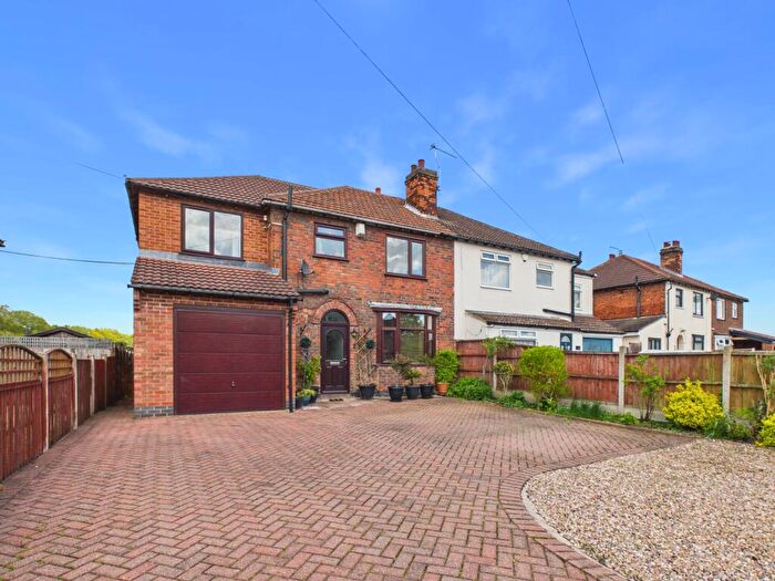 4 Bedroom Semi-Detached House For Sale In Derby Road, Spondon, DE21