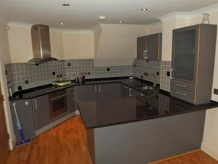 2 Bedroom Flat To Rent In Foundation Street, Ipswich, IP4