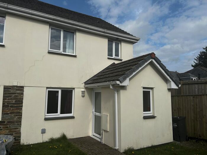 3 Bedroom House To Rent In Bugle, PL26