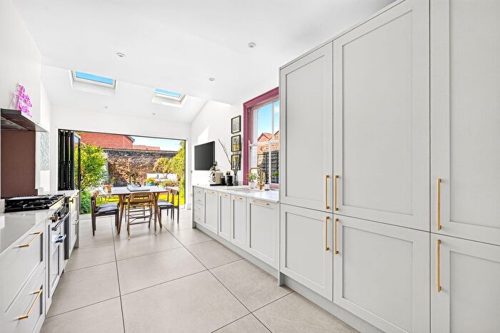 4 Bedroom Terraced House For Sale In Boundary Road, London, SW19