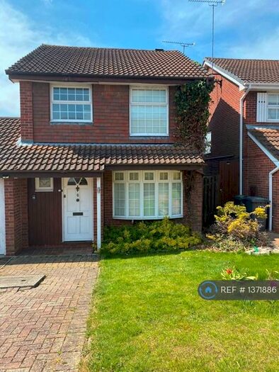 3 Bedroom Detached House To Rent In Cicero Drive, Luton, LU3