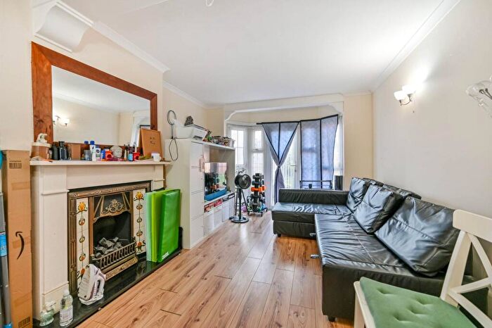 3 Bedroom Terraced House For Sale In Barnfield Avenue, North Kingston, Kingston Upon Thames, KT2