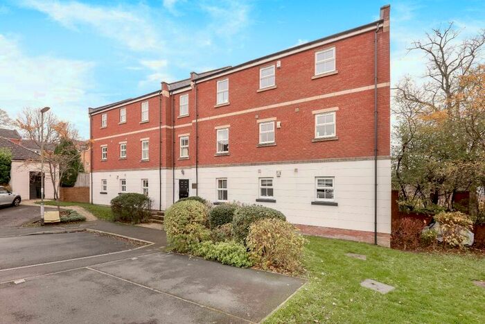 2 Bedroom Flat To Rent In Teale Drive, Leeds, West Yorkshire, Uk, LS7