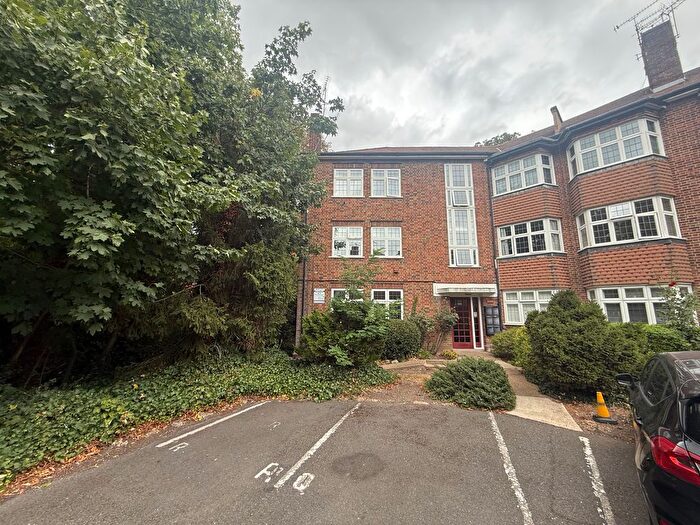 2 Bedroom Flat To Rent In Ellerton Lodge East End Road, London, N3