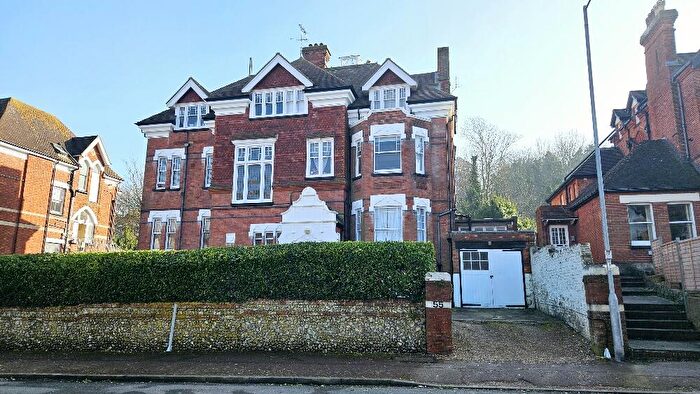 1 Bedroom Flat To Rent In Silverdale Road, Eastbourne, East Sussex, BN20
