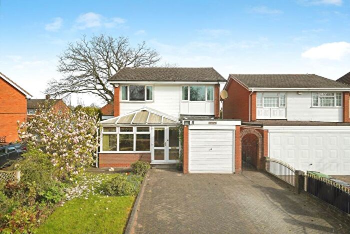 4 Bedroom Detached House For Sale In Houndsfield Lane, Wythall, Birmingham, B47