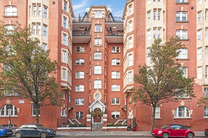 4 Bedroom Flat To Rent In Moscow Road, London, W2