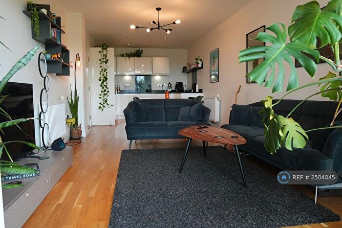 2 Bedroom Flat To Rent In Altitude Point, London, N8