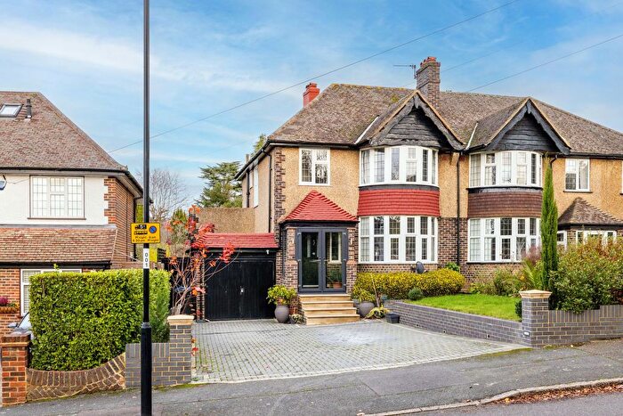 3 Bedroom Semi Detached House For Sale In Norfolk Avenue, South Croydon, CR2