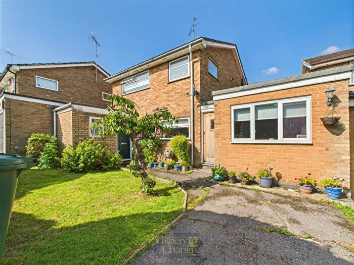 4 Bedroom Detached House For Sale In Tomlyns Close, Hutton, Brentwood, Essex, CM13