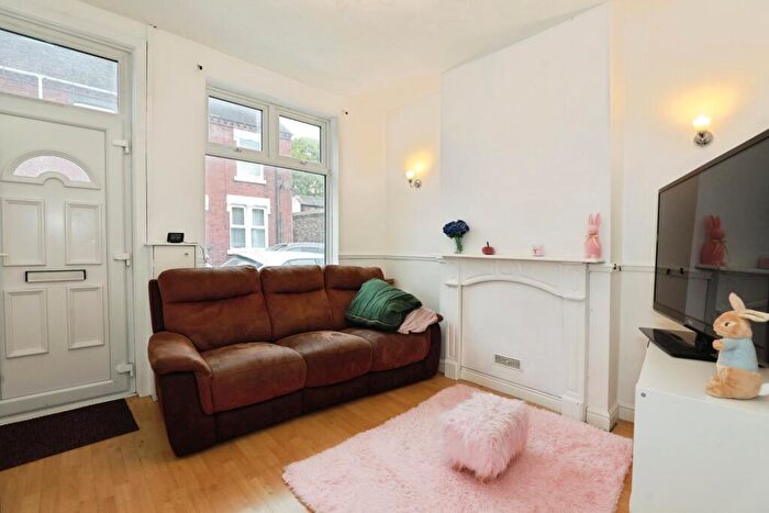2 Bedroom End Of Terrace House For Sale In Clanway Street, Tunstall, Stoke-on-trent, ST6