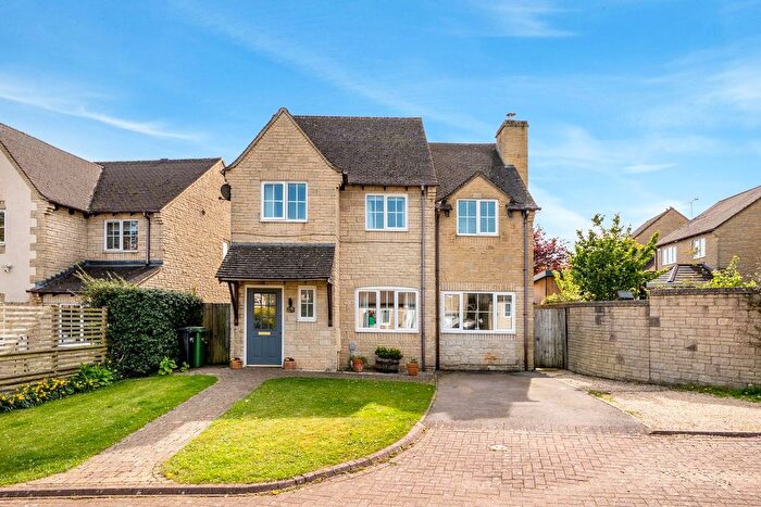 4 Bedroom Detached House For Sale In Lapwing Court, Chalford, Stroud, GL6