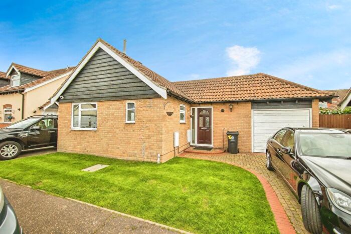 2 Bedroom Detached Bungalow For Sale In Camellia Crescent, Clacton-On-Sea, CO16