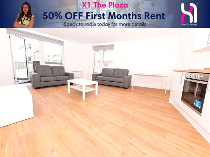 3 Bedroom Flat To Rent In The Plaza, Advent Way, Ancoats, Manchester, M4