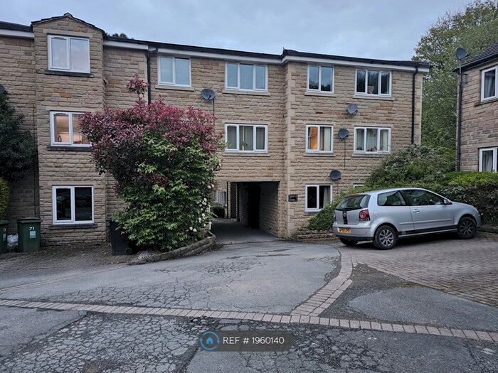 2 Bedroom Flat To Rent In Wood Lane, Huddersfield, HD4