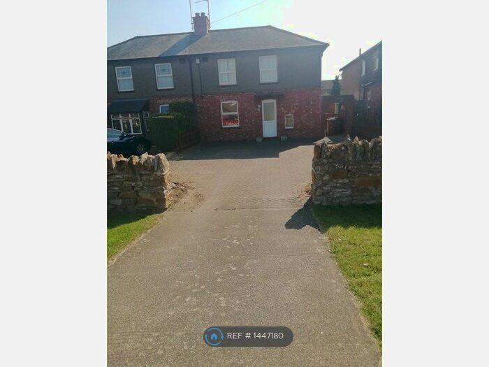 3 Bedroom Semi-Detached House To Rent In Port Road, Northampton, NN5