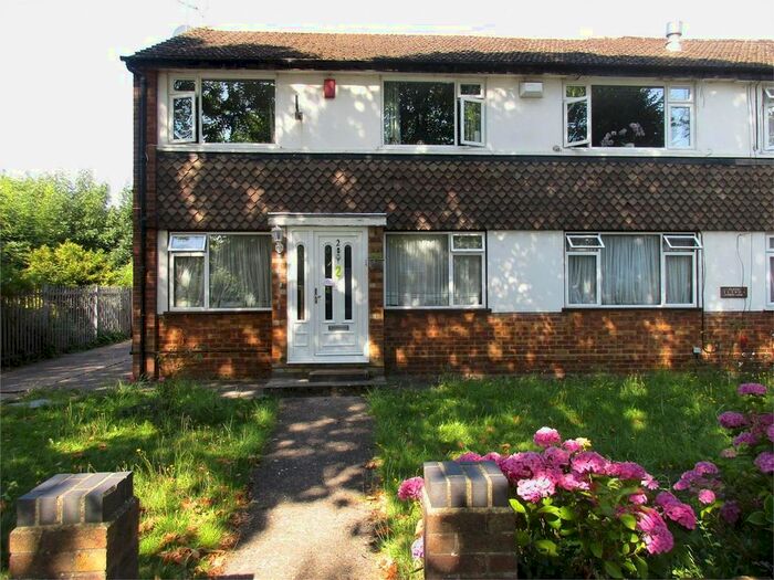3 Bedroom Flat To Rent In Harrowdene Road, Wembley, HA0