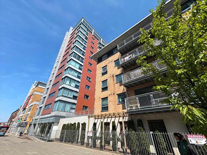 2 Bedroom Apartment To Rent In City Gate House, Ilford, IG2